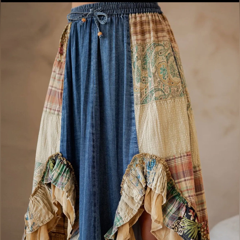 NWT YOUNG THREADS Western Boho Chic Patchwork
Midi Skirt - Picture 2 of 3